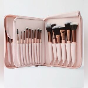 Luxie 30 Piece Brush Set - Rose Gold NEW